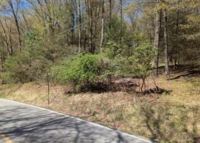 Property at 32 Cobble Creek Dr, Tannersville, PA 18372