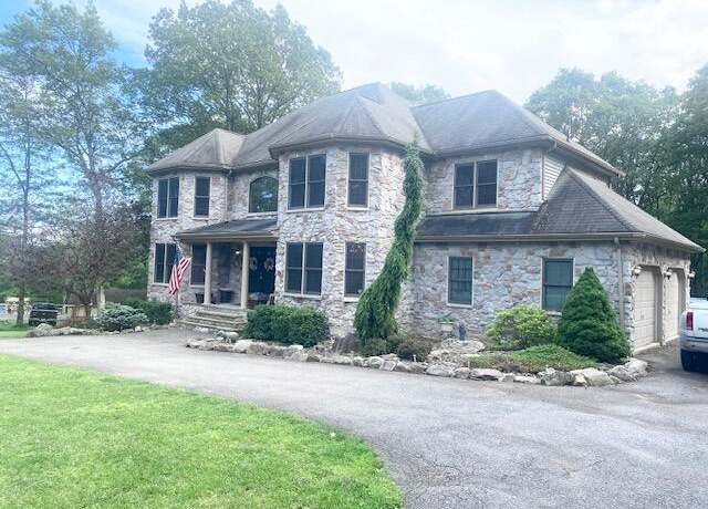 Property at 5132 Pocono Park Ln, Swiftwater, PA 18370, 3 beds, 2.5 baths