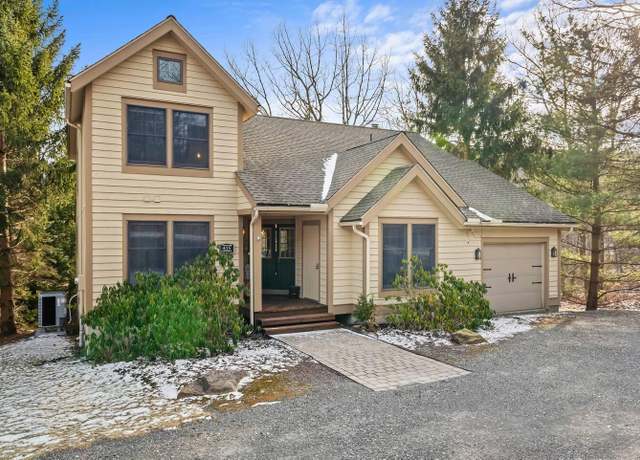 Property at 405 Vista, Tannersville, PA 18372, 5 beds, 3.5 baths