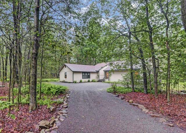 Property at 3148 Paul Bunyan Trl, Pocono Pines, PA 18350, 3 beds, 2.5 baths
