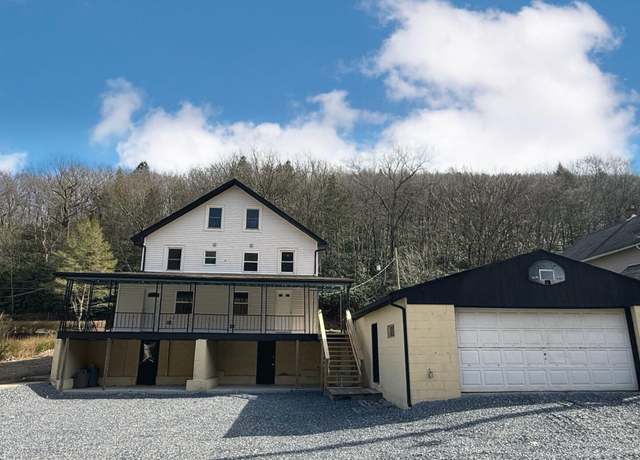 Property at 92 Packerton Dam Dr, Lehighton, PA 18235, 2 beds, 1.5 baths