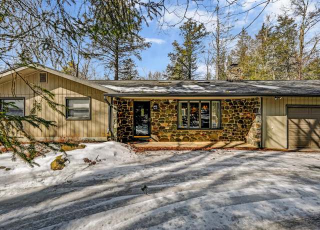 Property at 223 Tanglewood Dr, Pocono Pines, PA 18350, 3 beds, 3 baths