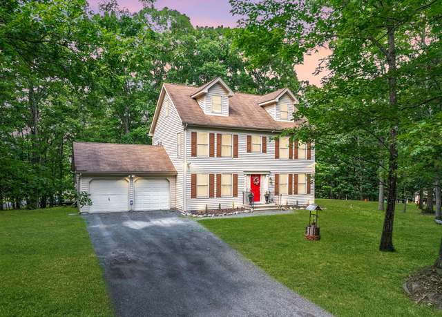 Property at 1154 Park Dr, East Stroudsburg, PA 18302, 4 beds, 2.5 baths