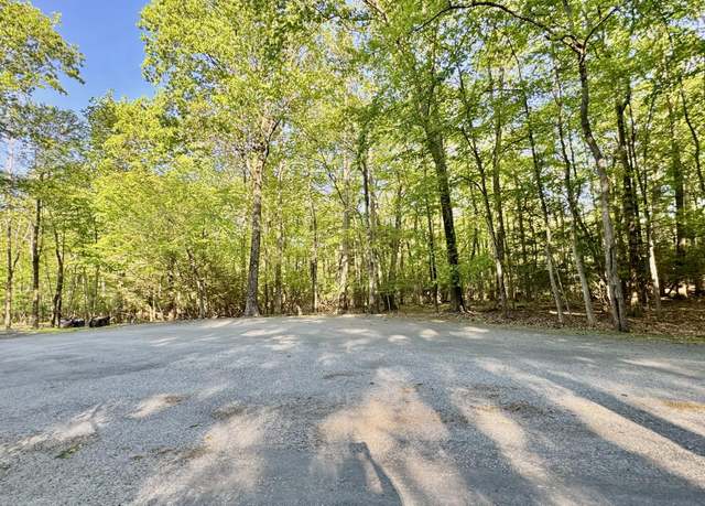 Property at 19 Princess Ln, Stroudsburg, PA 18360