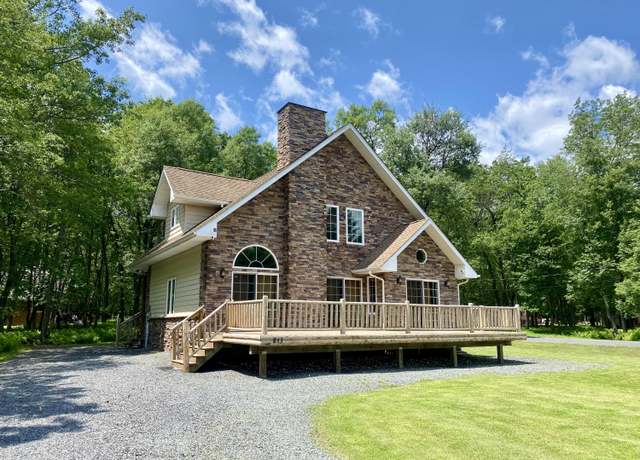 Property at 211 Keats Ln, Albrightsville, PA 18210, 3 beds, 2 baths