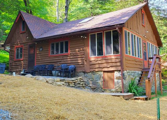Property at 1088 Stony Creek Rd, East Stroudsburg, PA 18302, 3 beds, 1 bath