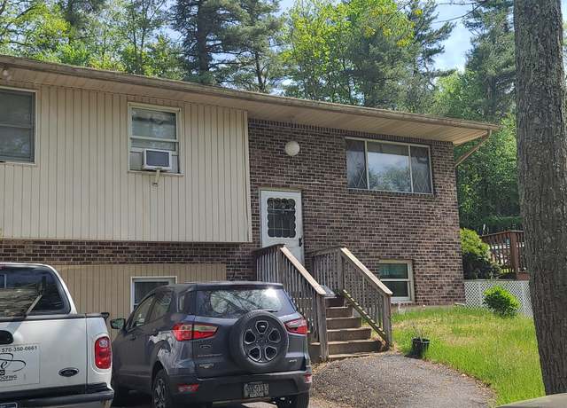 Property at 2542 Highview Dr, Brodheadsville, PA 18322, 3 beds, 1.5 baths