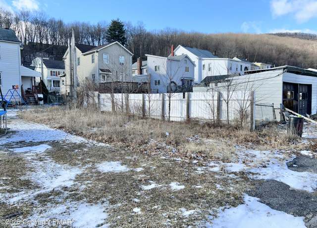 Property at 502 N Railroad St, Tamaqua, PA 18252