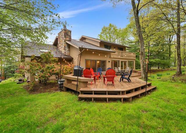 Property at 96 Wolf Hollow Rd, Lake Harmony, PA 18624, 5 beds, 2.5 baths