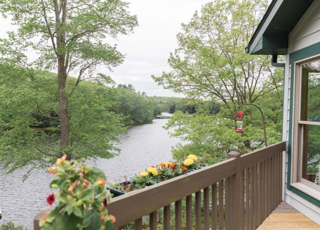 Property at 8 Kuhn Ln, Honesdale, PA 18431, 4 beds, 3.5 baths