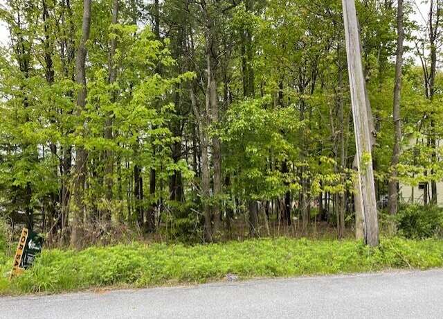 Property at 7 Kinney Ave, Mount Pocono, PA 18344