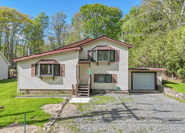Property at 217 Coach Rd, Tobyhanna, PA 18466, 3 beds, 2 baths