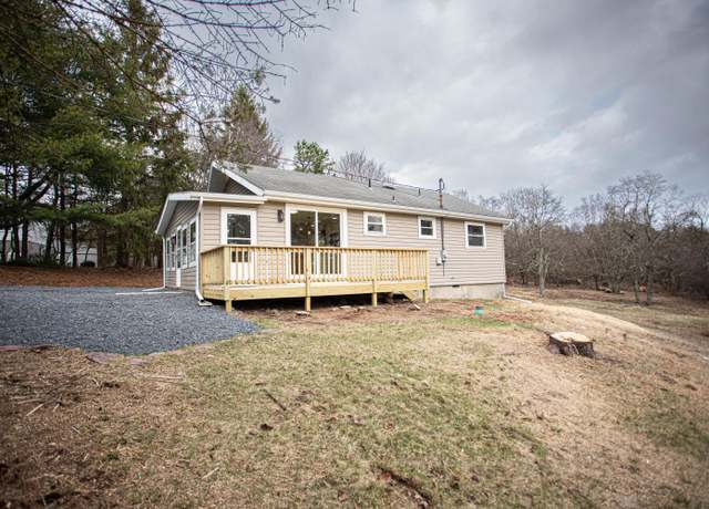 Property at 154 Elmwood Dr, Albrightsville, PA 18210, 2 beds, 1 bath