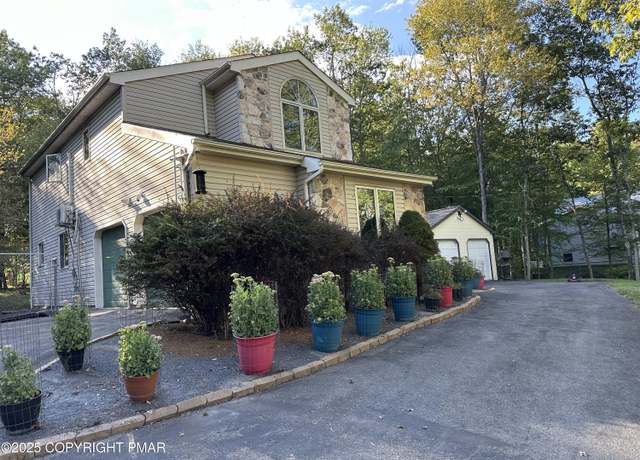 Property at 811 Knoll Dr, East Stroudsburg, PA 18302, 4 beds, 3 baths