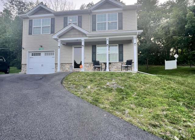 Property at 108 Holmgren DR Dr, Stroudsburg, PA 18360, 3 beds, 2.5 baths