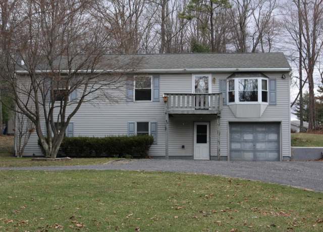 Property at 42 Brush Dr, East Stroudsburg, PA 18302, 3 beds, 3 baths