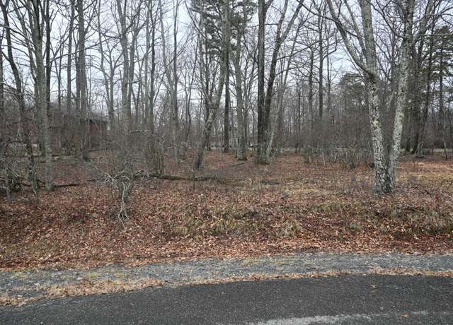 Property at Oakenshield Dr, Tamiment, PA 18371