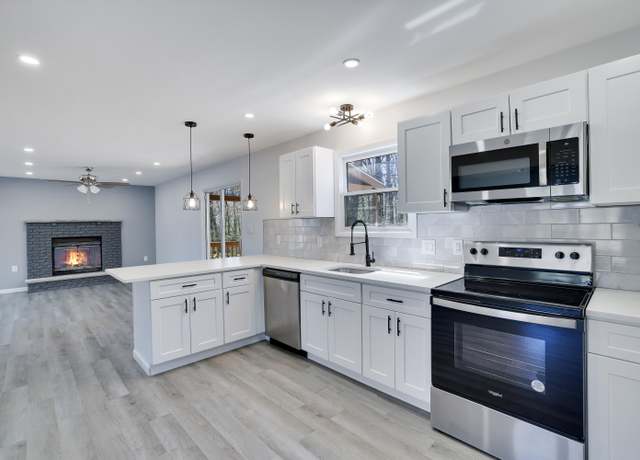 Property at 3243 Birch Hill Dr, Tannersville, PA 18372, 3 beds, 2 baths