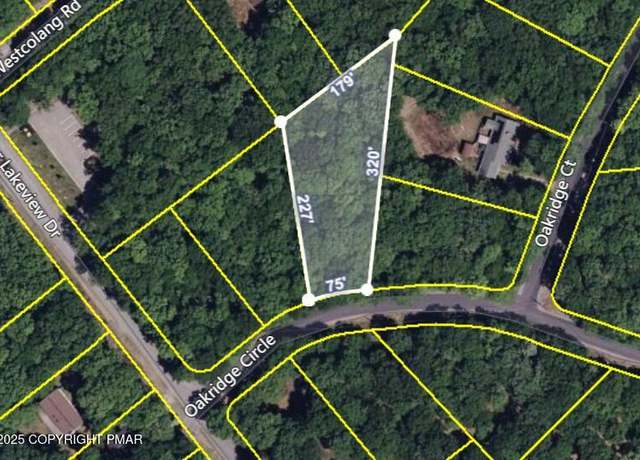 Property at 102 Oakridge Cir, Hawley, PA 18428