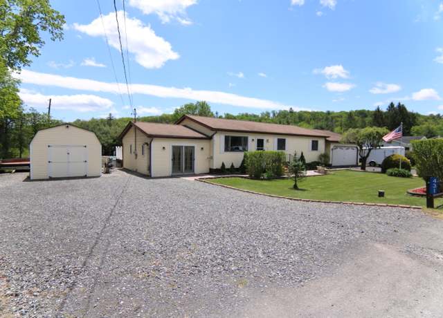 Property at 431 Sabol Rd, Stroudsburg, PA 18360, 3 beds, 2 baths