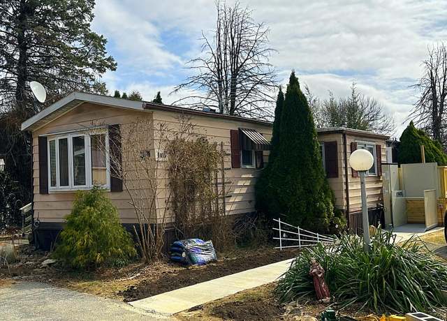 Property at 1017 Cherry Tree Xing, Breinigsville, PA 18031, 2 beds, 2 baths