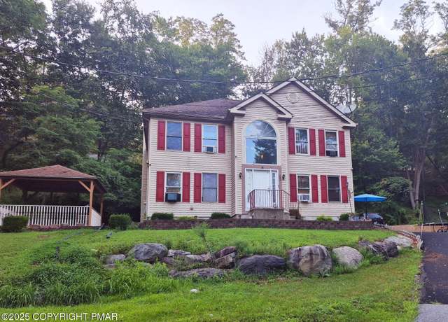 Property at 233 Edward Smith Blvd, East Stroudsburg, PA 18302, 4 beds, 2.5 baths
