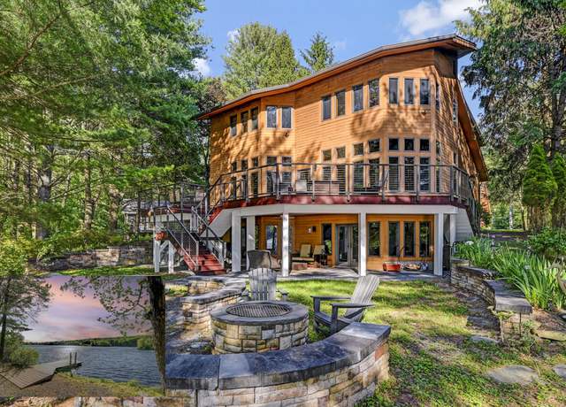 Property at 210 Egret Way, East Stroudsburg, PA 18302, 5 beds, 5 baths