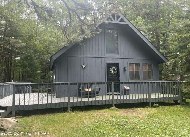 Property at 128 Long View Ln, Pocono Pines, PA 18350, 3 beds, 1.5 baths