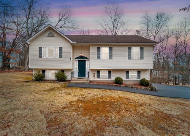 Property at 204 Deibert Dr, Stroudsburg, PA 18360, 4 beds, 2 baths