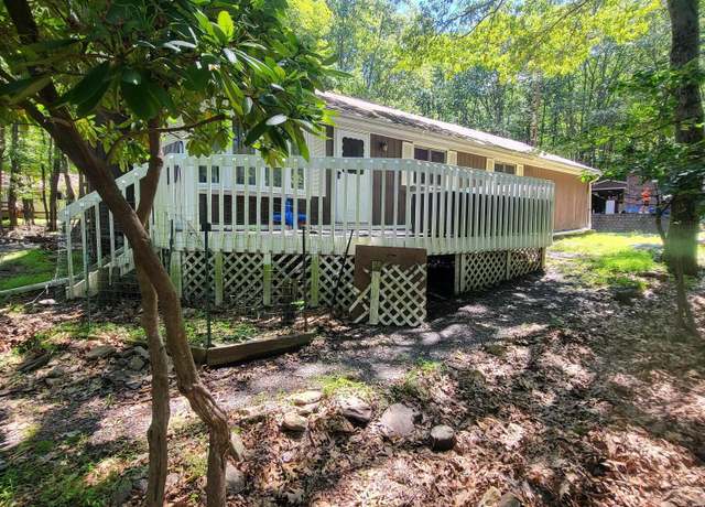 Property at 66 Winding Way, Albrightsville, PA 18210, 4 beds, 2 baths