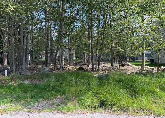 Property at 490 Tamara Terr 490 Ln, Tobyhanna, PA 18466