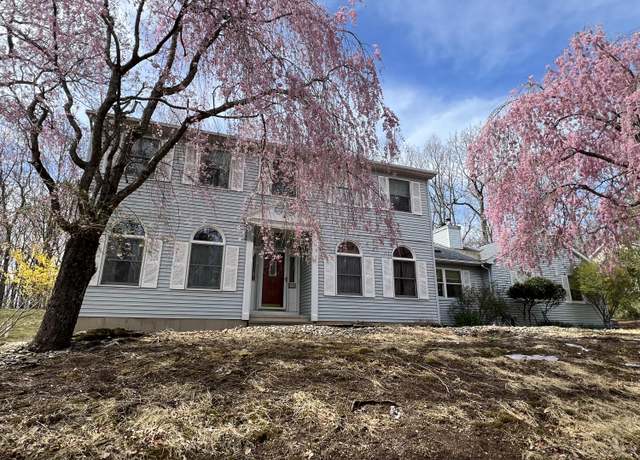 Property at 125 Ponder Ln, Scotrun, PA 18355, 4 beds, 2.5 baths