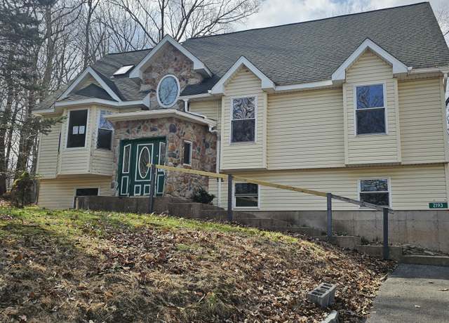 Property at 2193 Lake Dr, Henryville, PA 18332, 3 beds, 2 baths