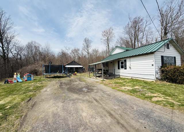 Property at 1421 Prospect St, Tobyhanna, PA 18466, 2 beds, 1 bath