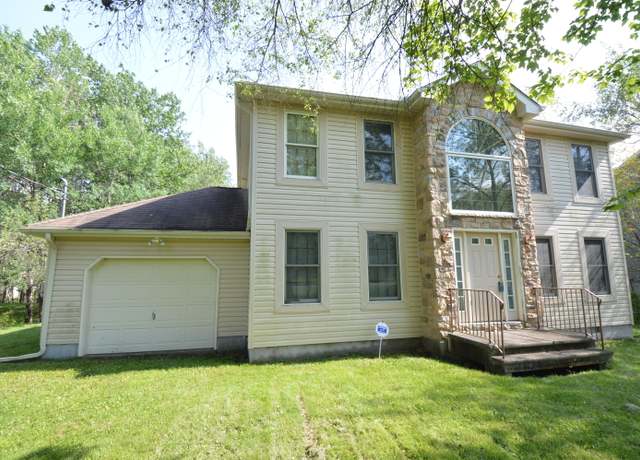 Property at 141 Fergus Way, Tobyhanna, PA 18466, 3 beds, 2.5 baths