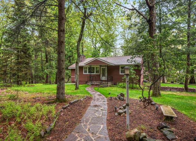 Property at 505 Moseywood Rd, Lake Harmony, PA 18624, 2 beds, 1 bath
