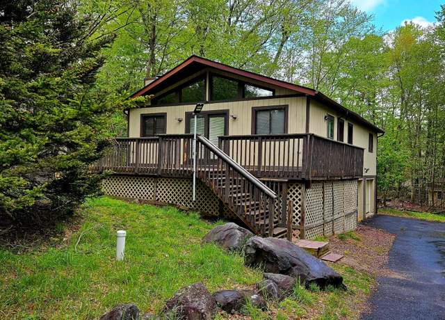 Property at 7032 Vista Dr, Tobyhanna, PA 18466, 3 beds, 2 baths