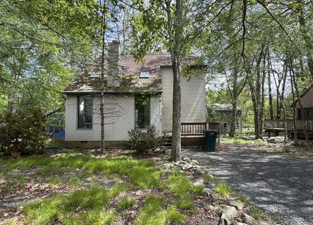 Property at 485 Country Place Dr, Tobyhanna, PA 18466, 3 beds, 2 baths