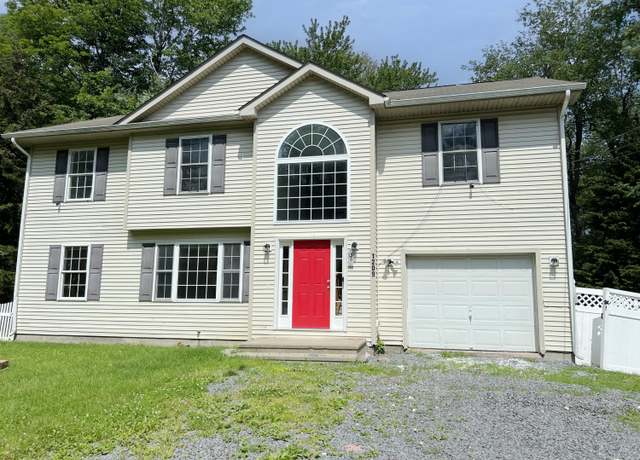 Property at 1209 Fern Dr, Pocono Summit, PA 18346, 4 beds, 2.5 baths