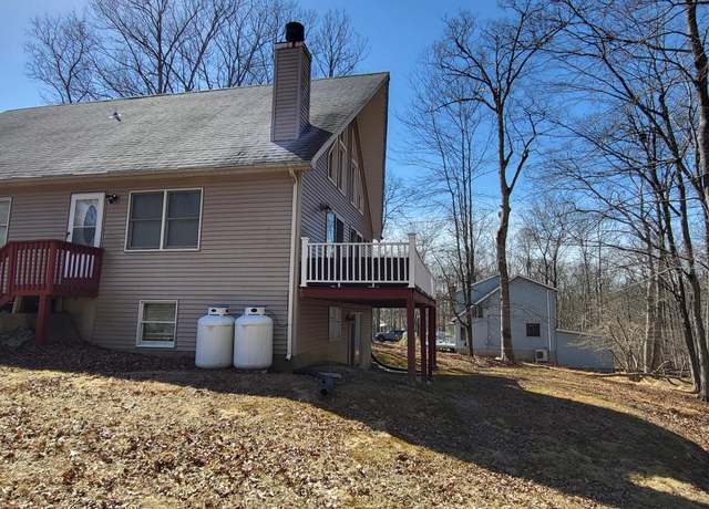 Property at 154 Dunchurch Dr, Bushkill, PA 18324, 3 beds, 2 baths