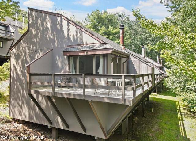 Property at 18 Middle Village Way, Tannersville, PA 18372, 3 beds, 2.5 baths