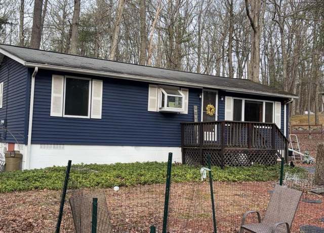 Property at 106 Delta Drive Dr, Dingmans Ferry, PA 18328, 3 beds, 1 bath