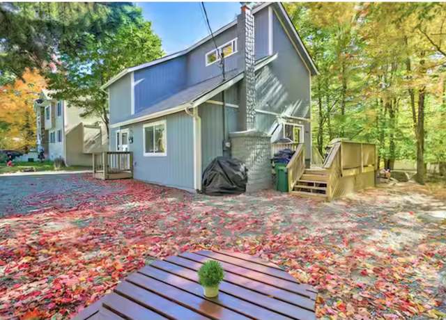 Property at 7126 Robinwood Dr, Tobyhanna, PA 18466, 4 beds, 2 baths