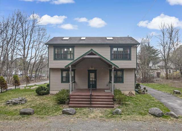 Property at 113 Hummingbird Ln, Cresco, PA 18326, 3 beds, 2 baths