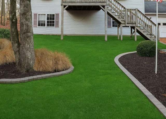 Property at 295 Middle Rd, Tannersville, PA 18372, 2 beds, 2.5 baths