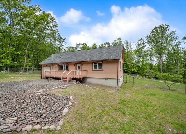 Property at 233 Vista Rd, Cresco, PA 18326, 2 beds, 1 bath