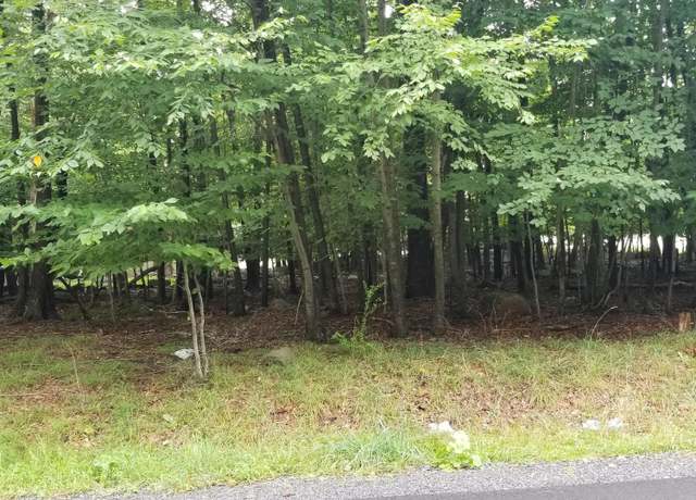 Property at 141 Natures Dr, Tobyhanna, PA 18466