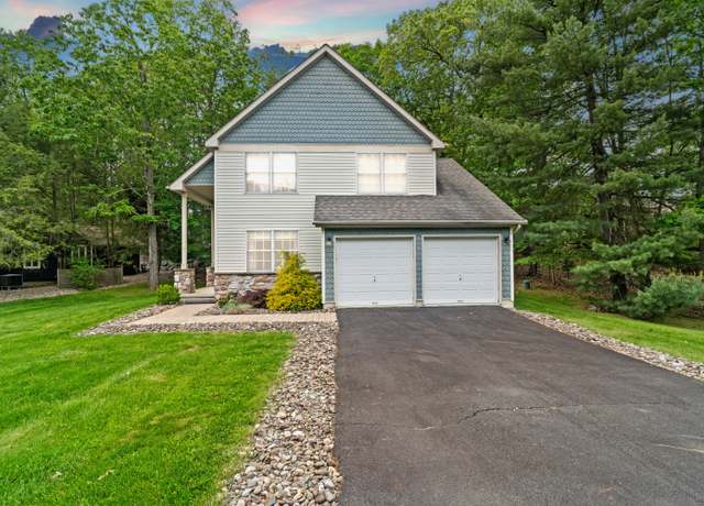 Property at 589 Eagle Dr, East Stroudsburg, PA 18302, 3 beds, 3.5 baths