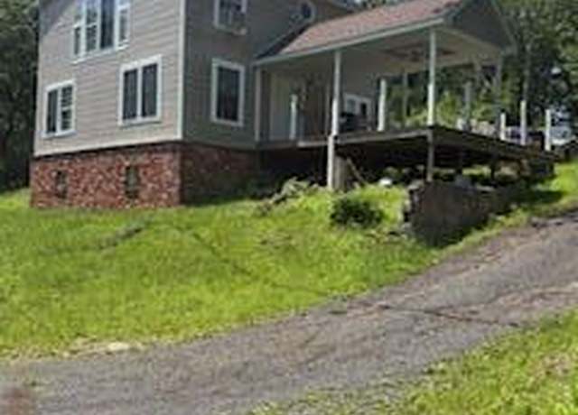 Property at 2287 Chipperfield Dr, Stroudsburg, PA 18360, 2 beds, 2 baths