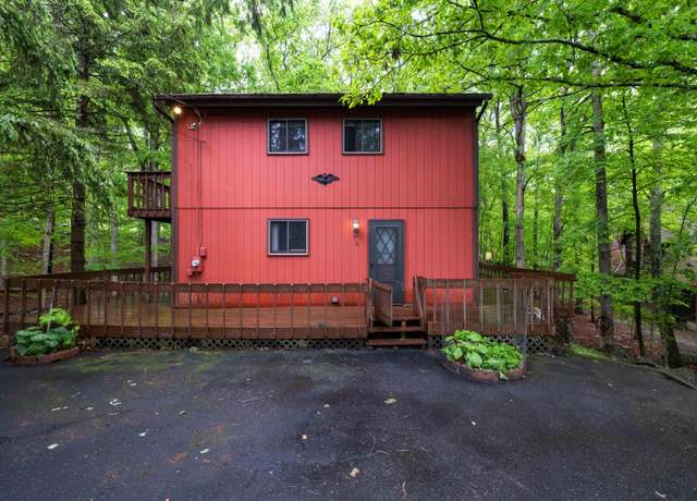 Property at 1086 Hampstead Rd, Bushkill, PA 18324, 3 beds, 2 baths